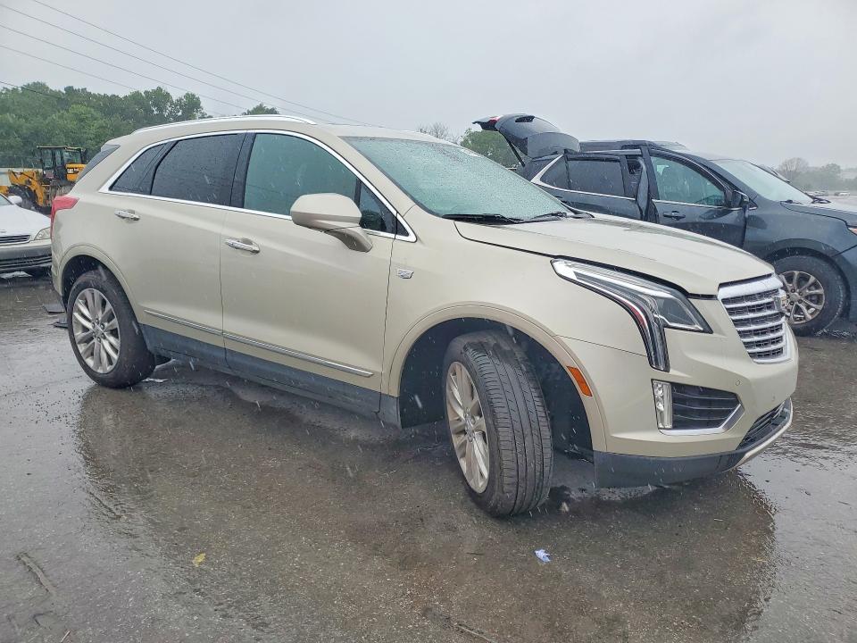 2017 Cadillac XT5 Platinum