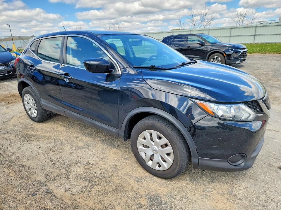2018 Nissan Rogue Sport s