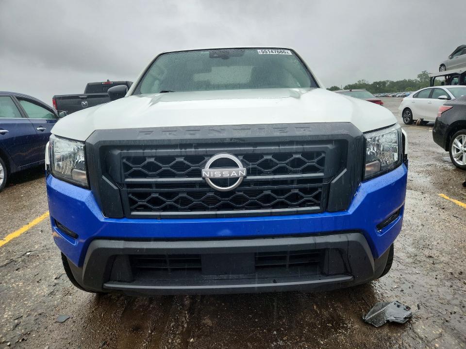 2023 Nissan Frontier S