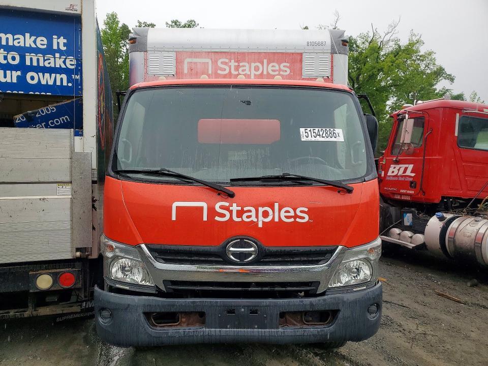 2017 Hino 195