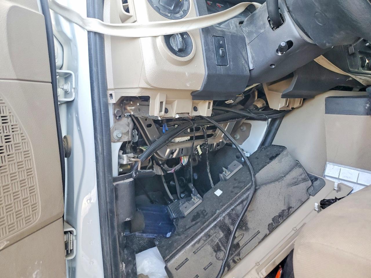 2019 Ford Econoline E350 Super Duty Cutaway Van