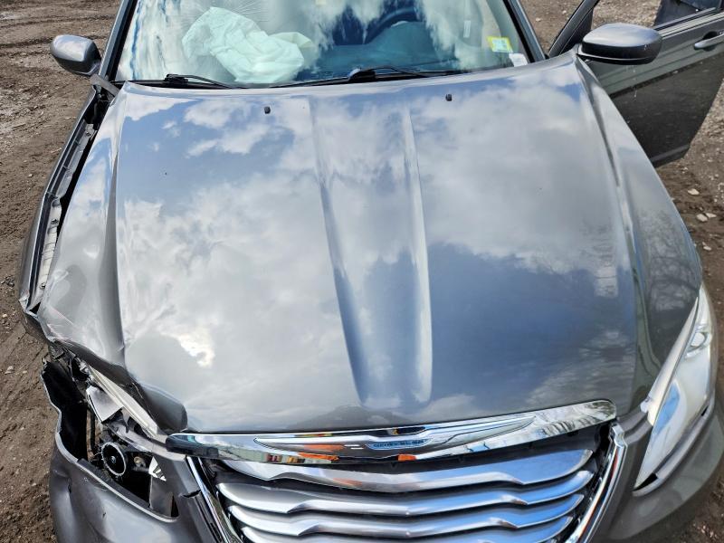2012 Chrysler 200 Touring