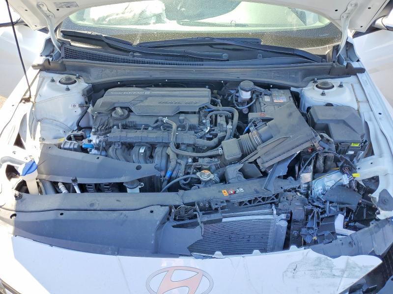 2025 Hyundai Elantra se