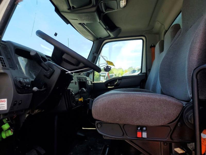 2020 International MV607 BOX Truck