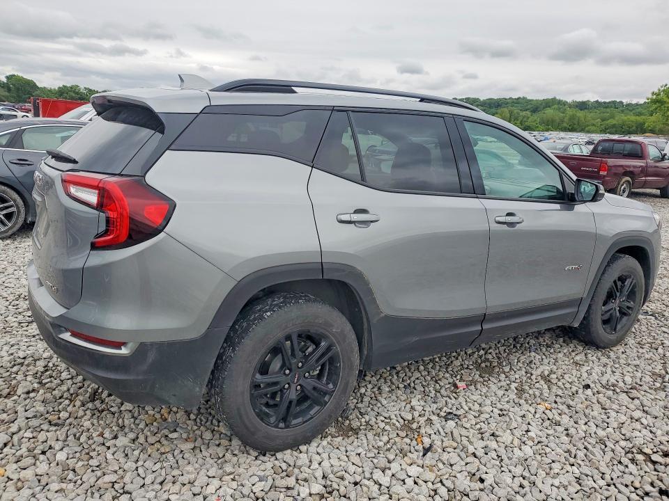 2023 GMC Terrain AT4