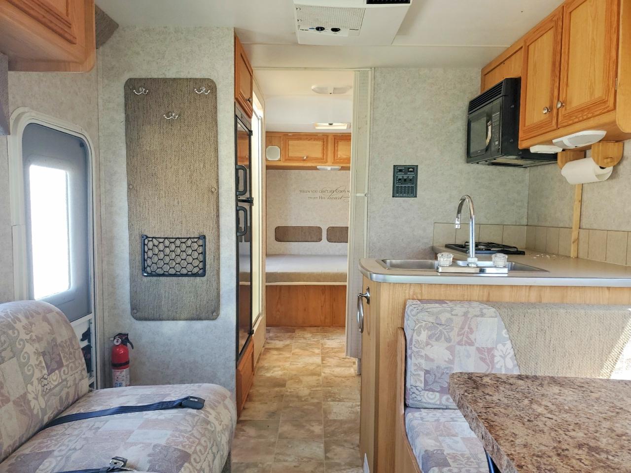 2006 Chev 2006 Conquest RV