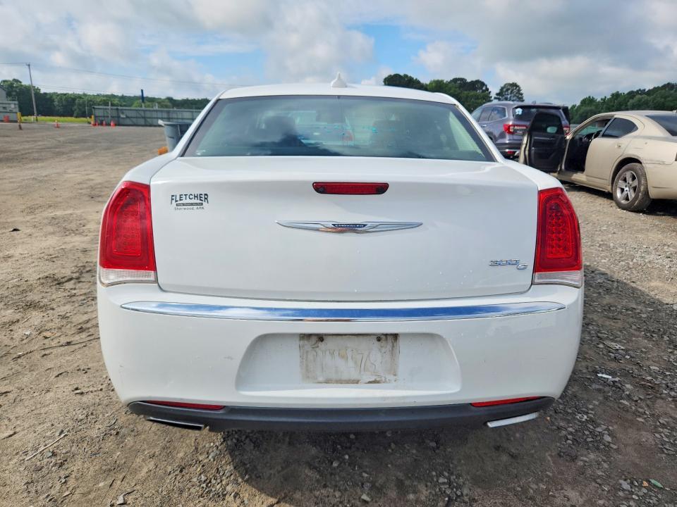 2016 Chrysler 300c