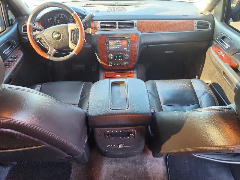 2009 Chevrolet Suburban C1500 ltz