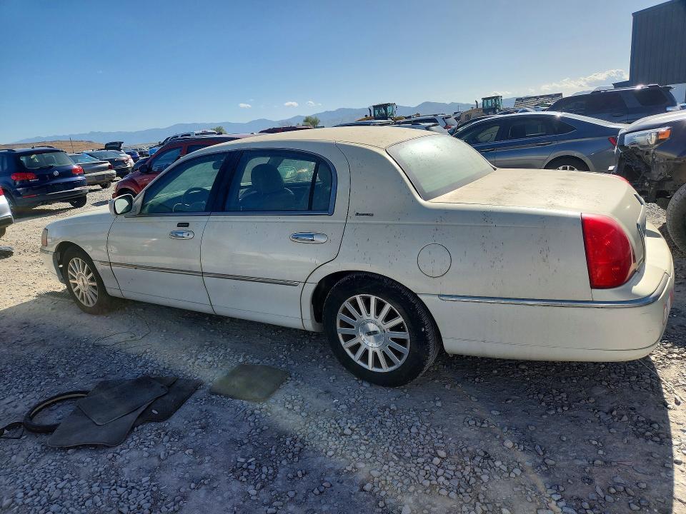2003 Lincoln Town car Executive