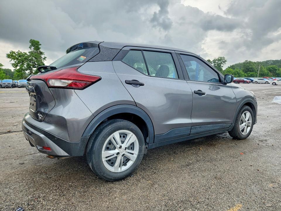 2021 Nissan Kicks s