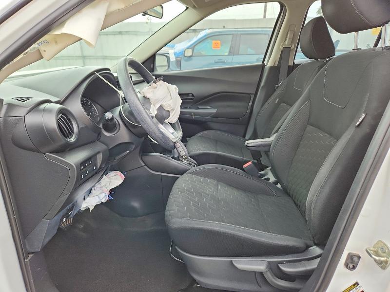 2022 Nissan Kicks s