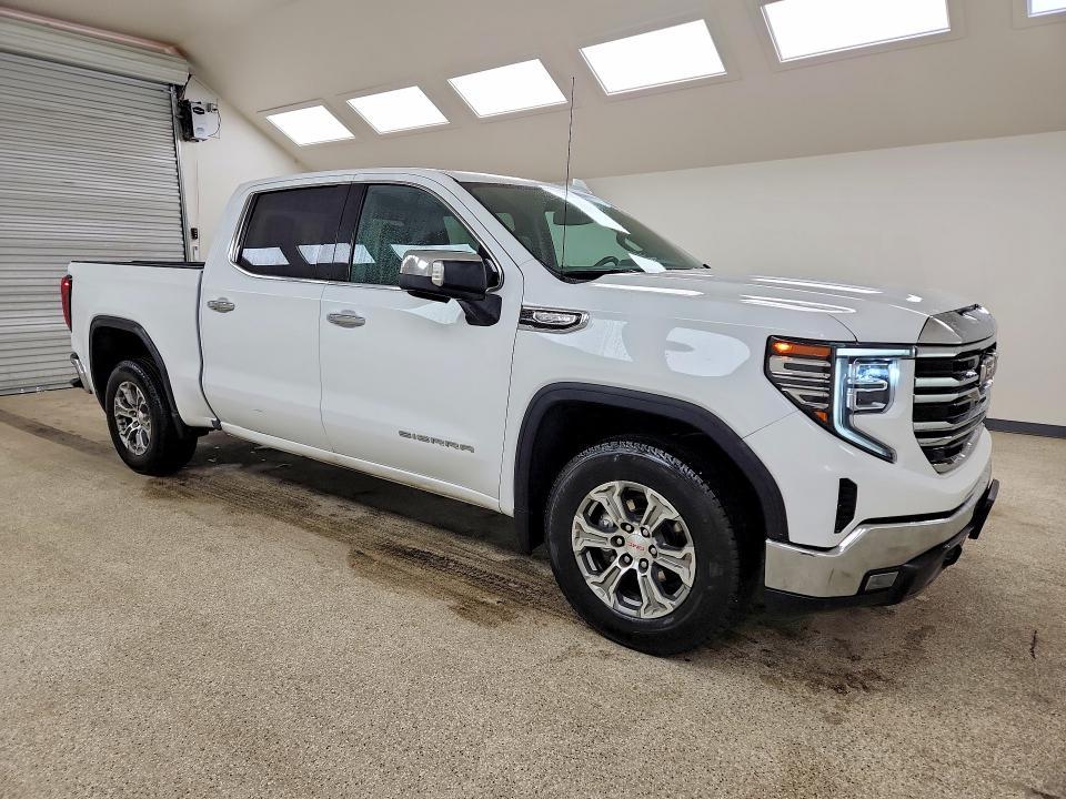 2025 GMC Sierra C1500 SLT
