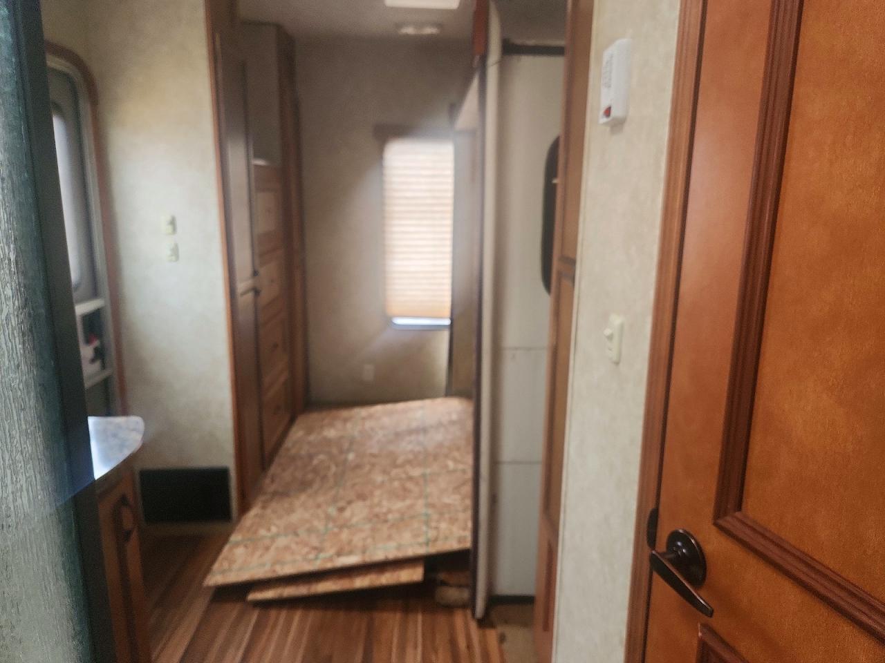 2014 Gulf Stream Conquest Camper
