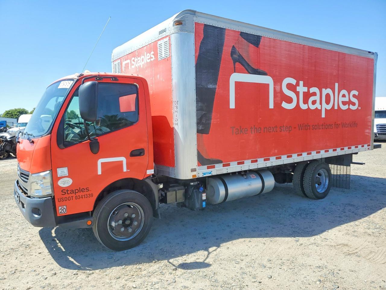 2017 Hino 195