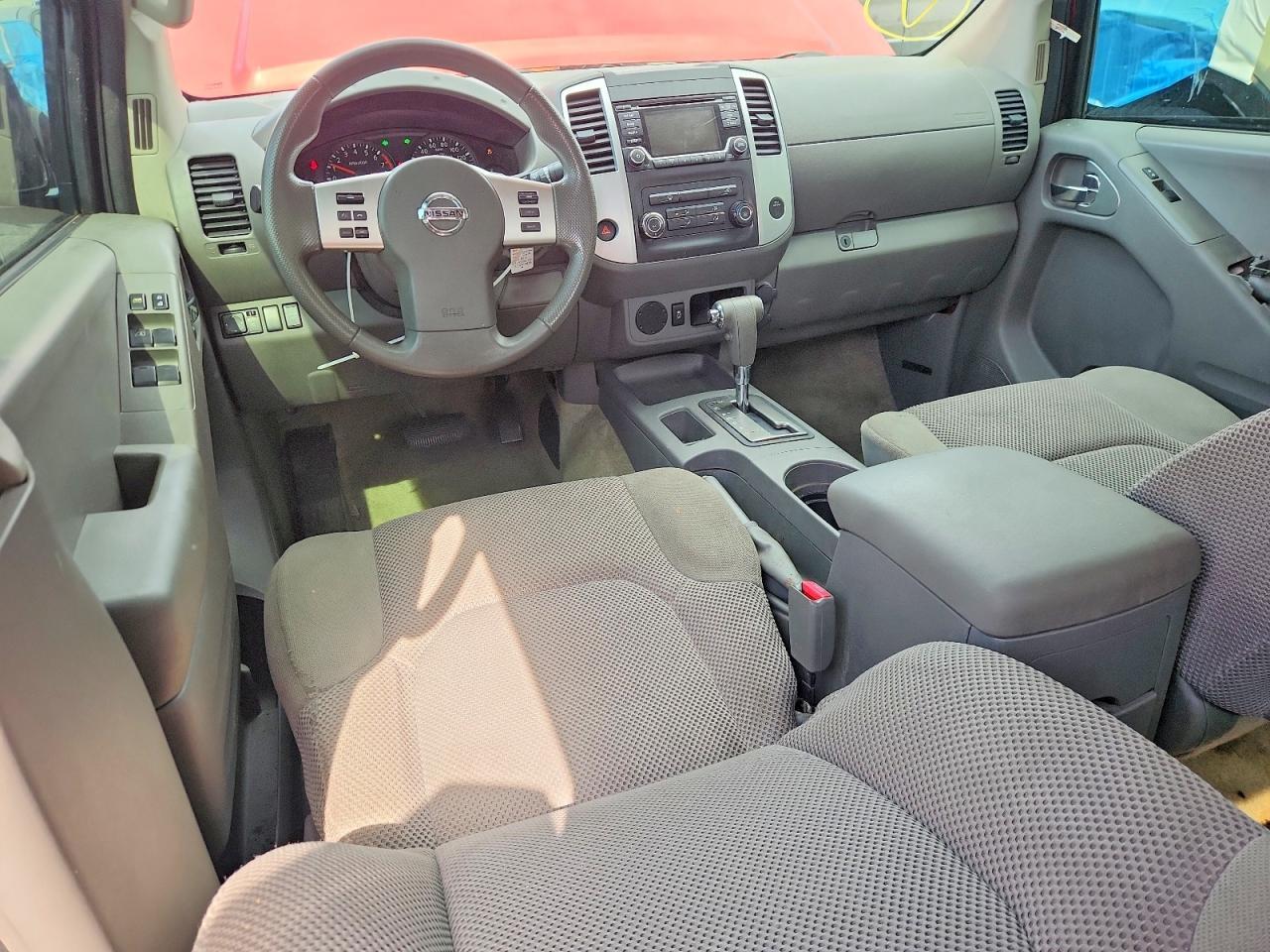 2015 Nissan Frontier SV