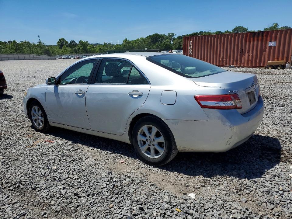 2010 Toyota Camry le