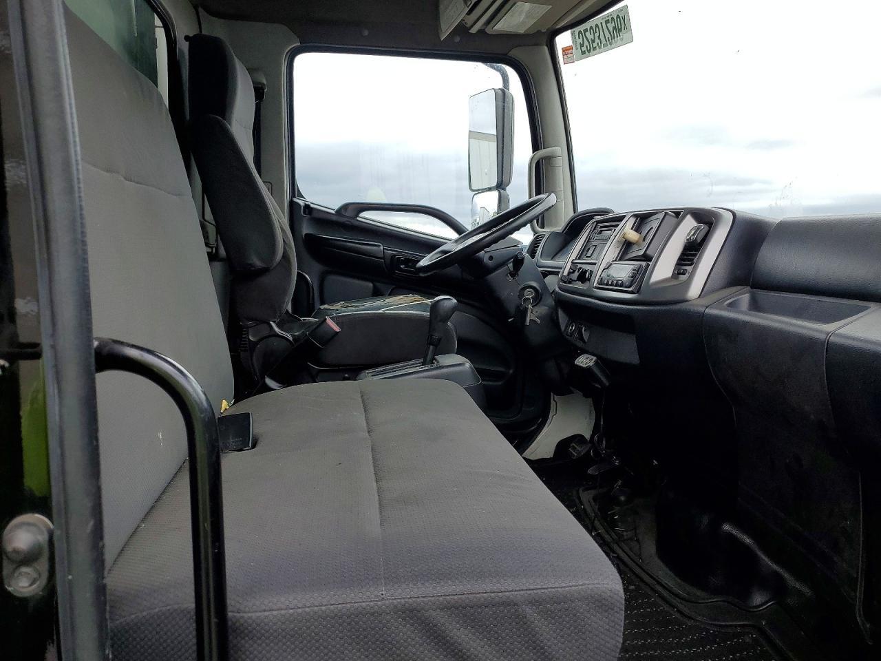 2012 Hino 258/268 BOX Truck