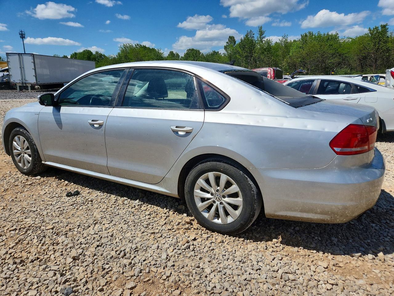 2014 Volkswagen Passat s