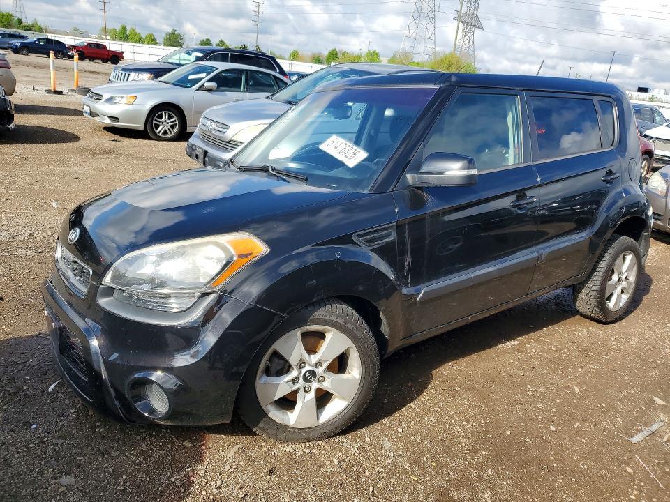 2013 KIA Soul +