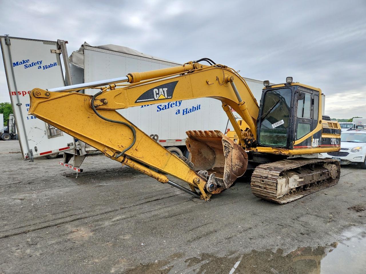 2001 Caterillar 2001 Caterpillar 318B LN Excavator