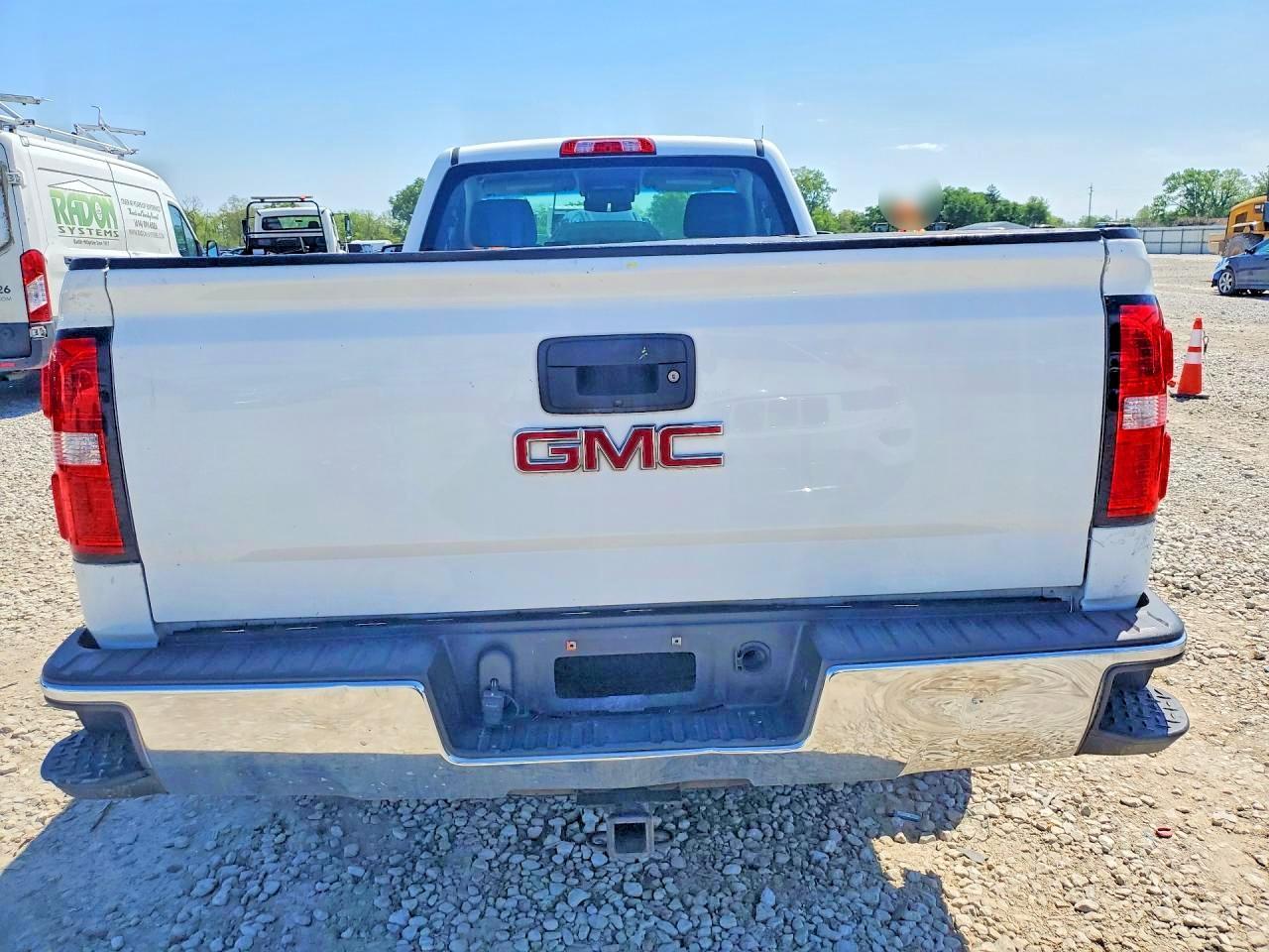 2018 GMC Sierra C1500