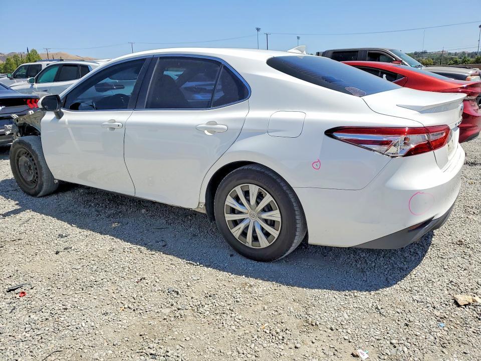 2020 Toyota Camry le