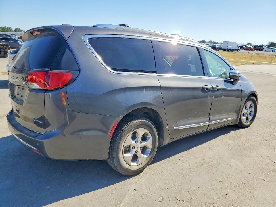 2018 Chrysler Pacifica Hybrid Limited