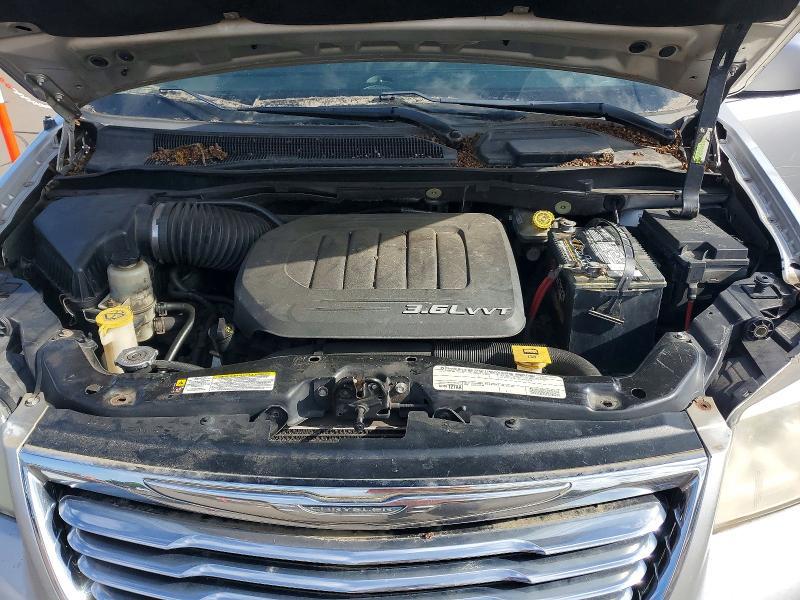 2011 Chrysler Town & Country Touring
