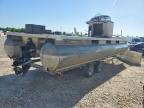 1996 Crestliner 1996 CREST-MAURELL Products Pontoon-Pontoon Boat