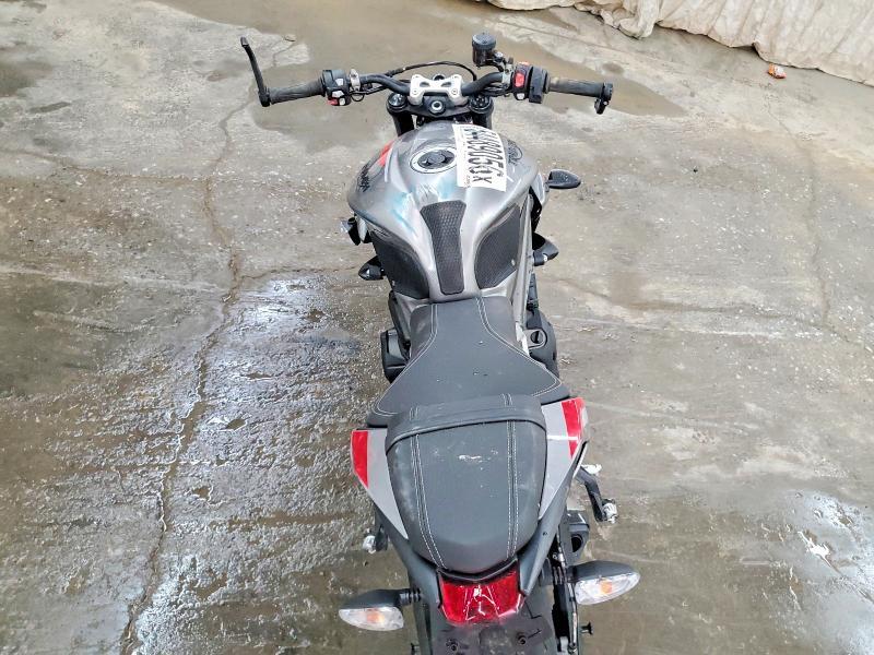 2020 Triu Streettriplrs