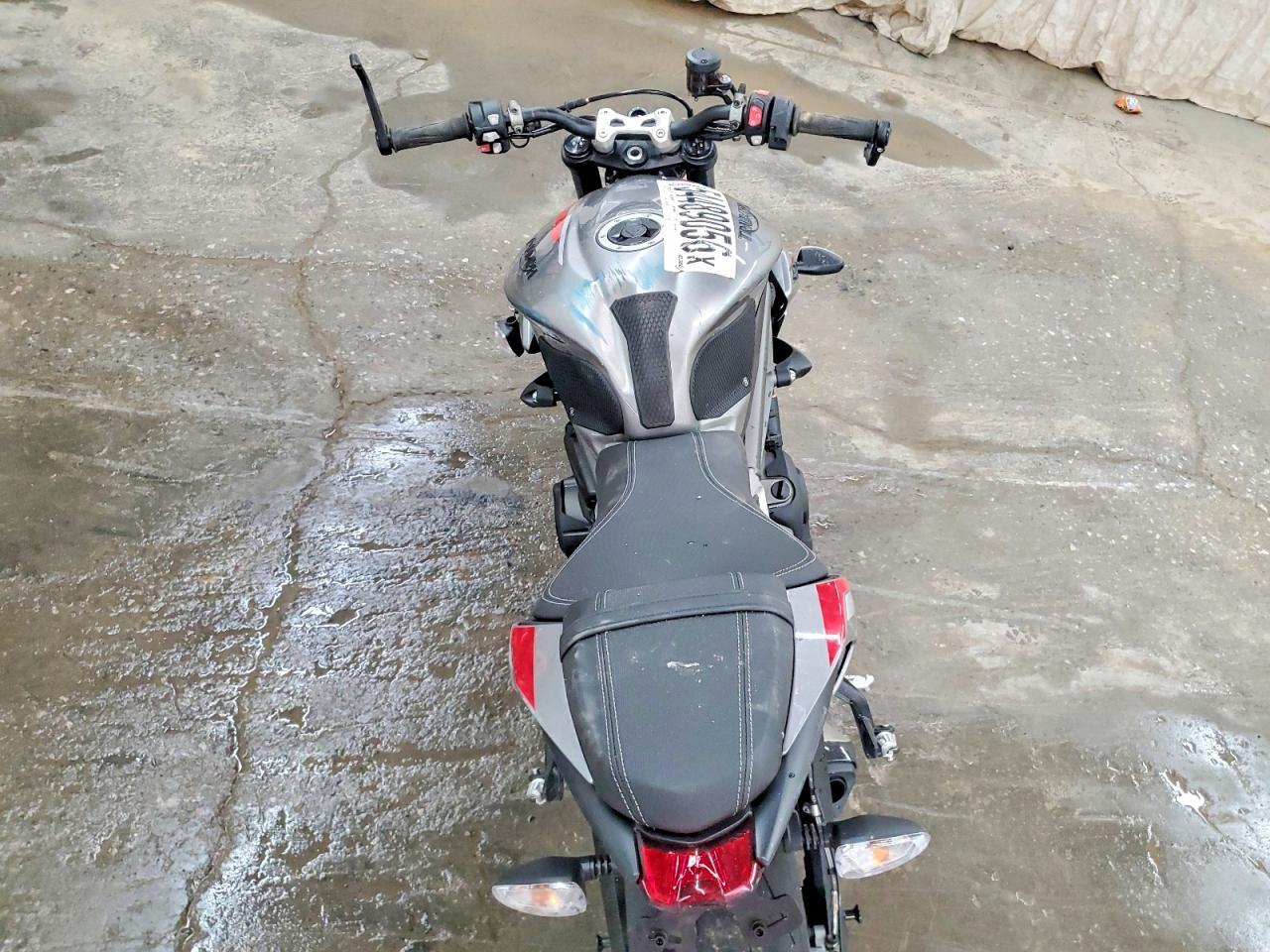2020 Triu Streettriplrs