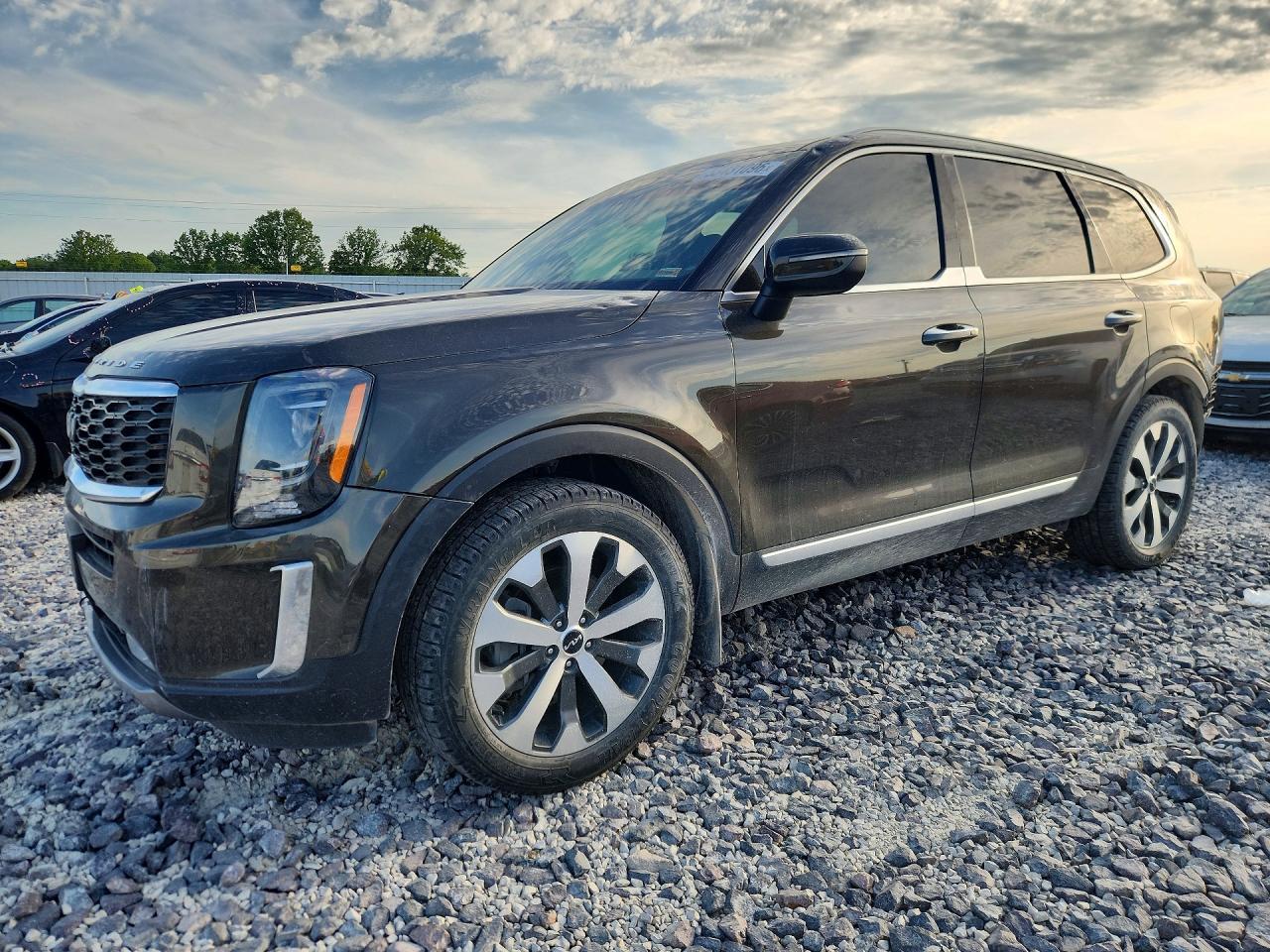 2022 KIA Telluride s