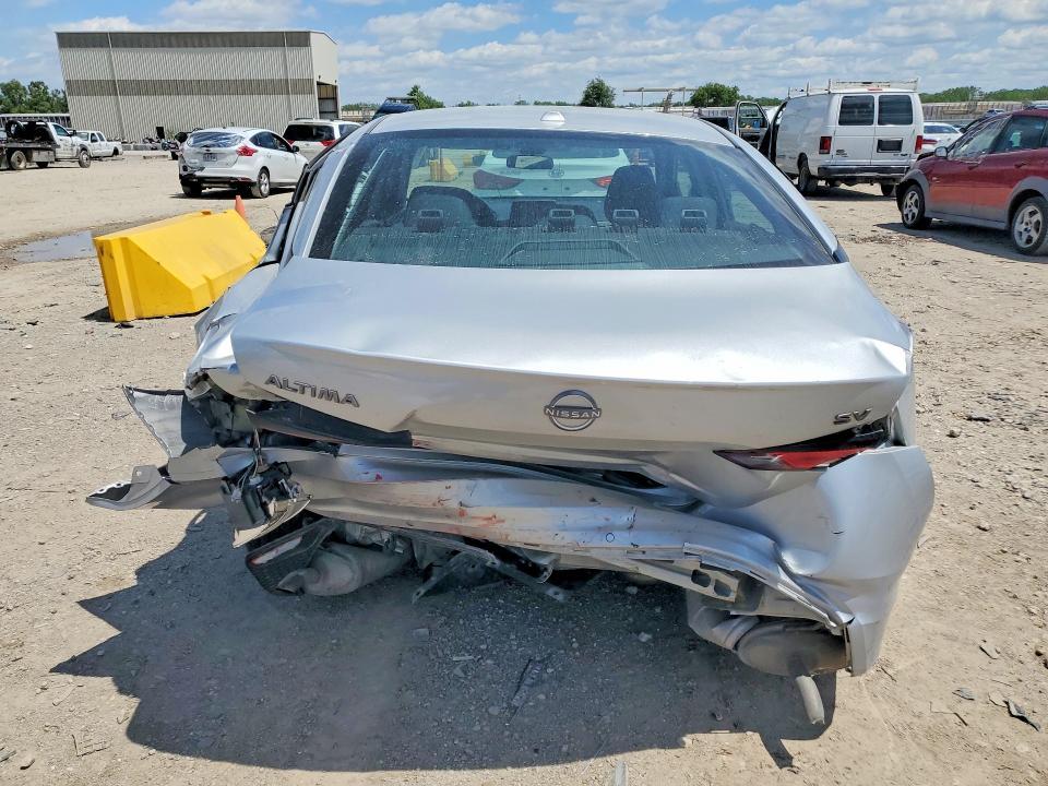 2024 Nissan Altima sv