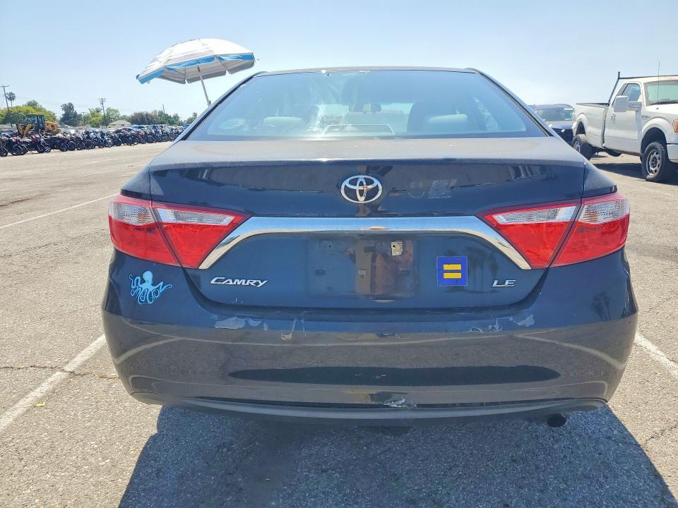2015 Toyota Camry le