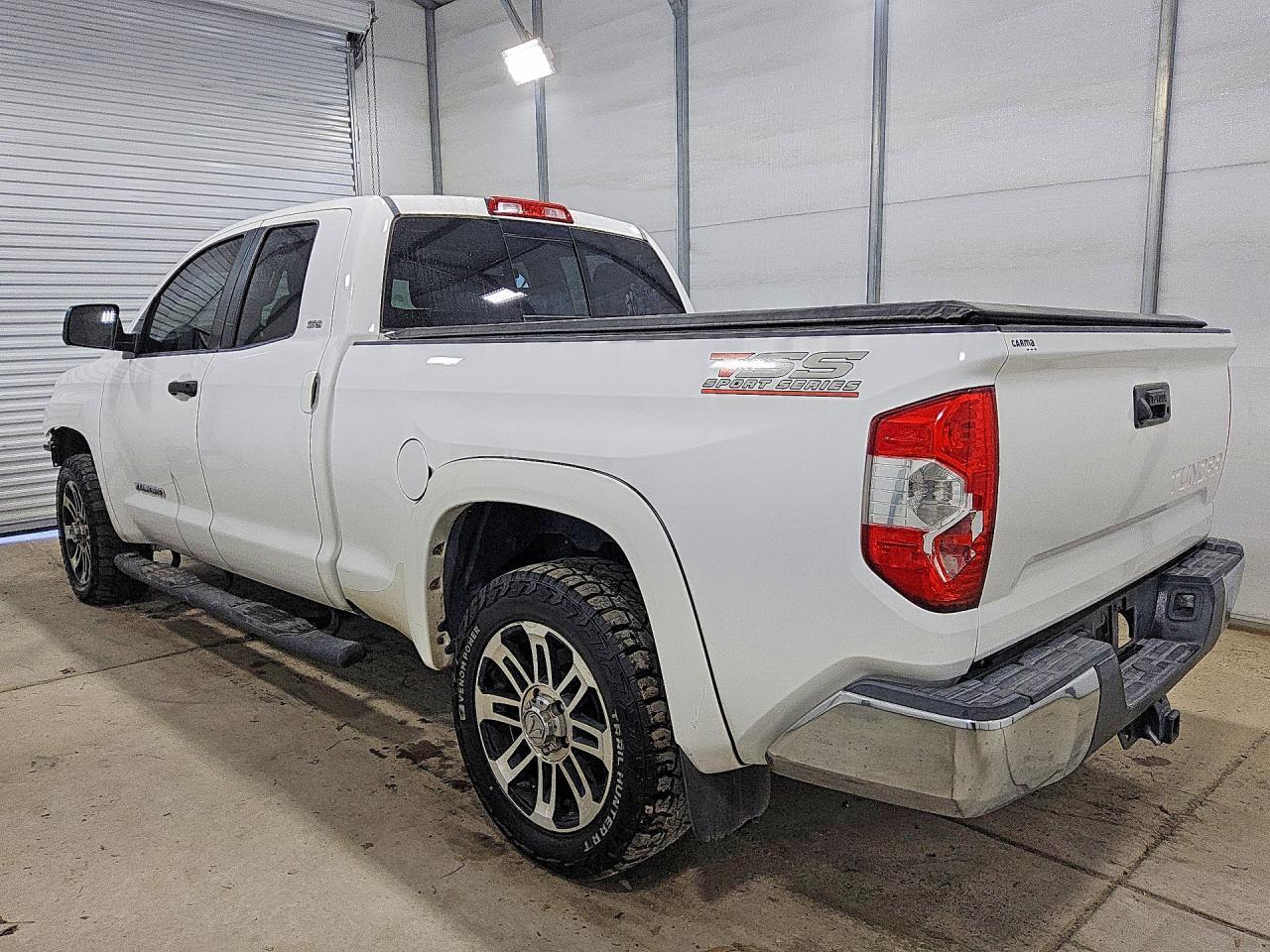 2015 Toyota Tundra SR5