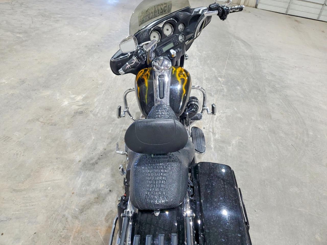 2011 Harley-Davidson Flhx