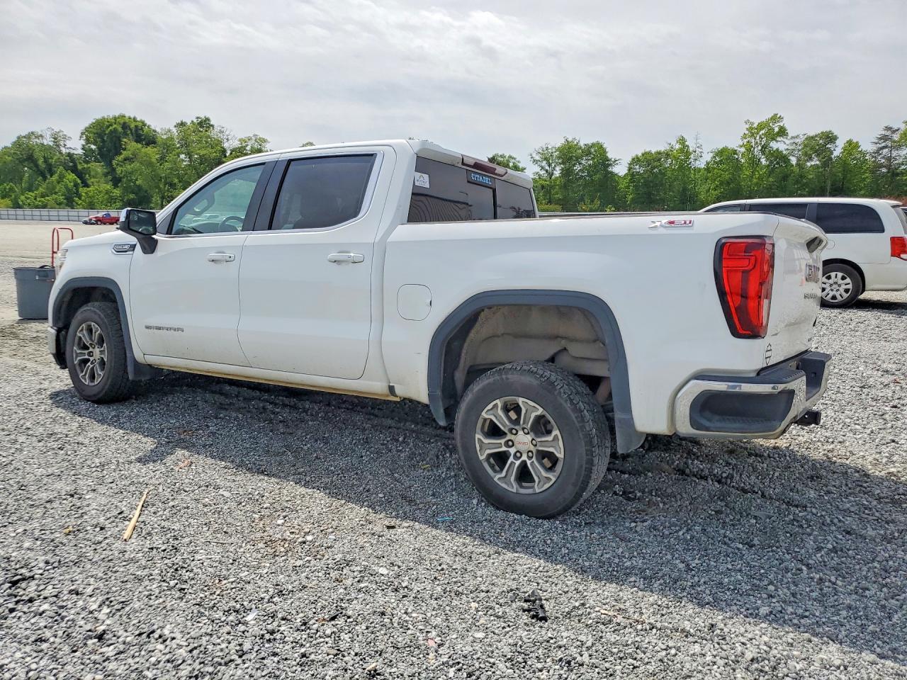 2020 GMC Sierra K1500 SLE