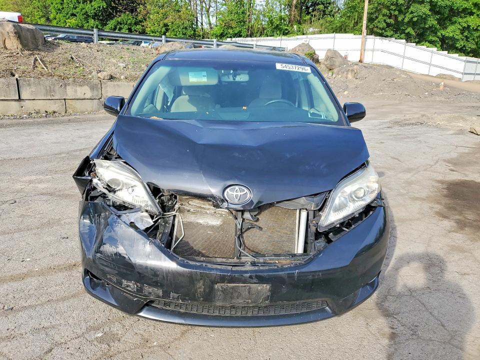2015 Toyota Sienna le