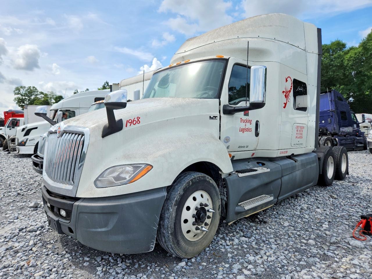 2020 International LT625