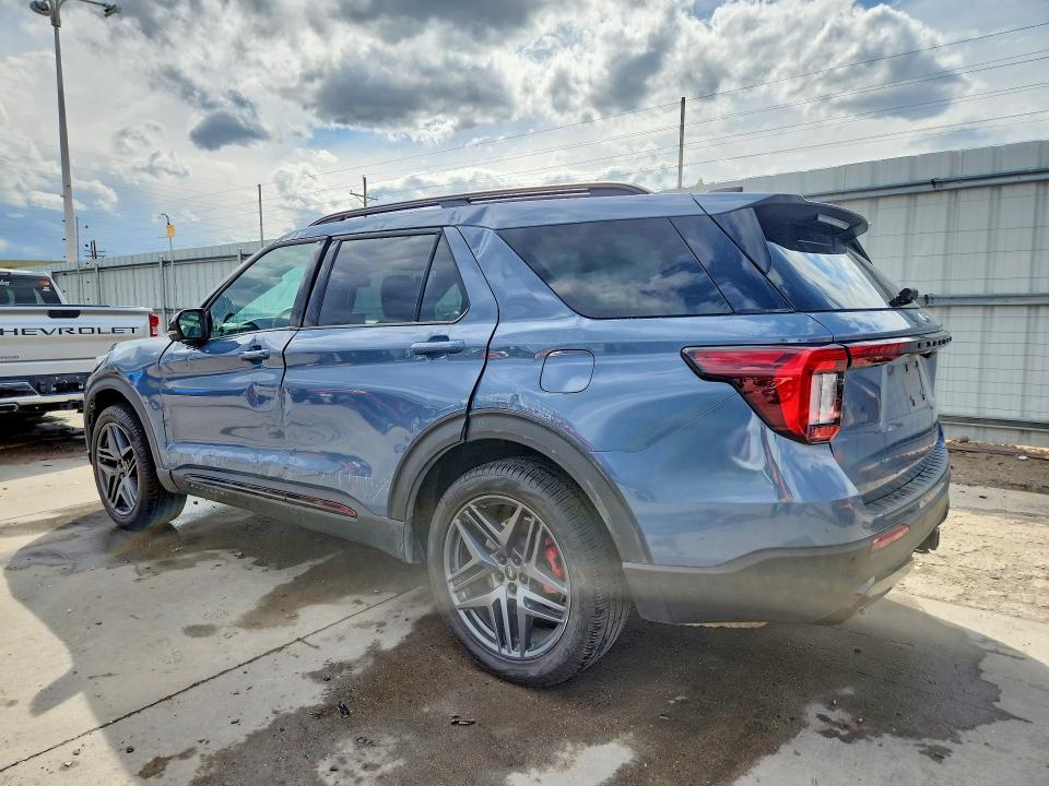 2025 Ford Explorer St-line