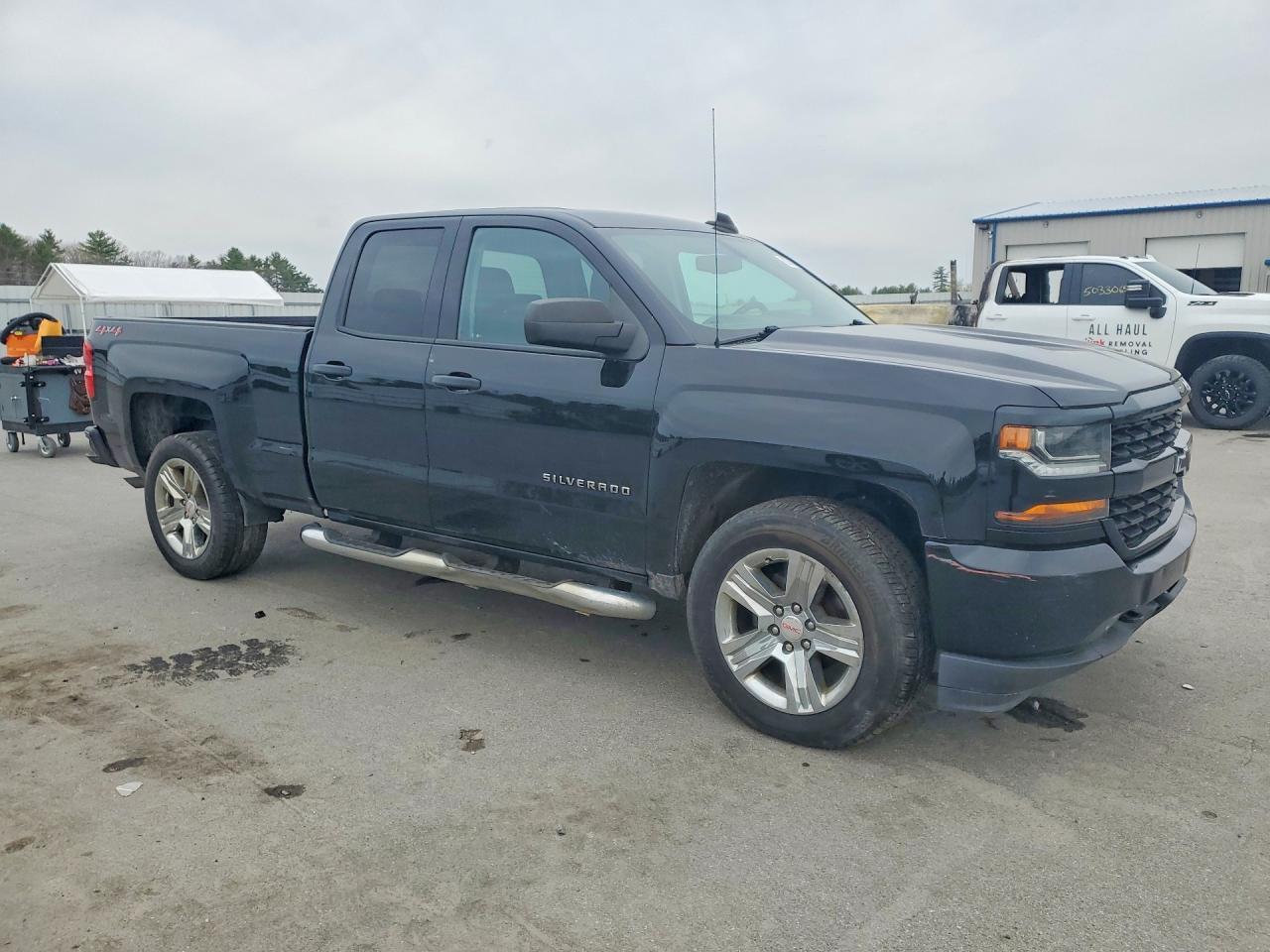 2018 Chevrolet Silverado K1500 Custom