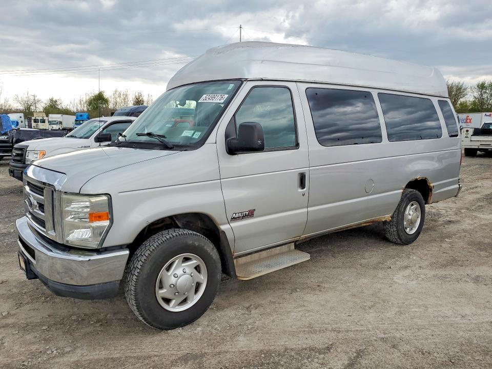 2010 Ford Econoline E350 Super Duty Wagon