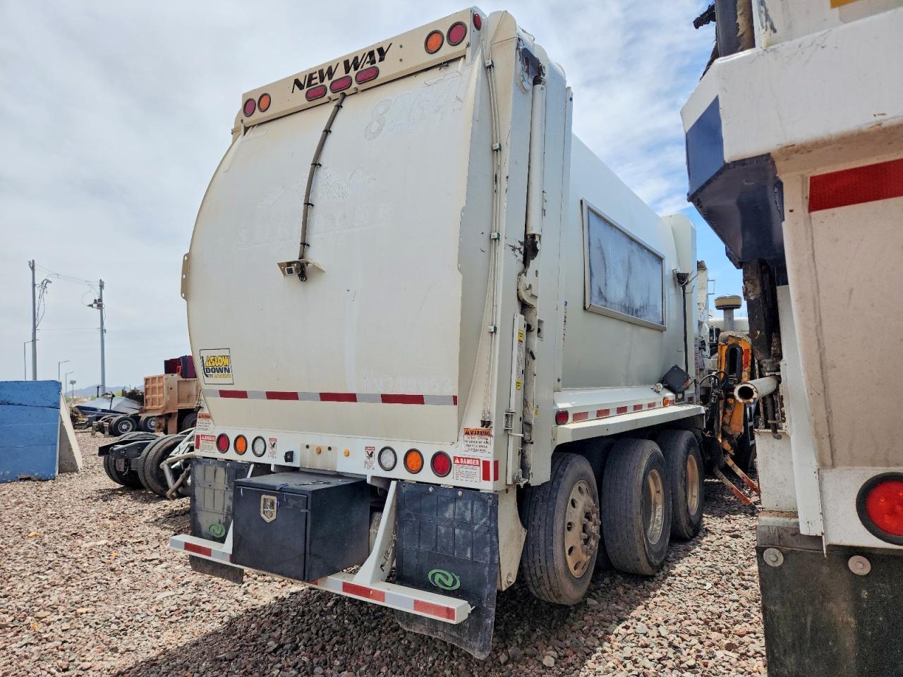 2021 Peterbilt 520