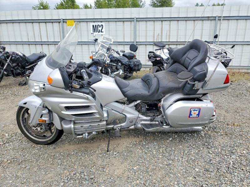2005 Honda GL1800
