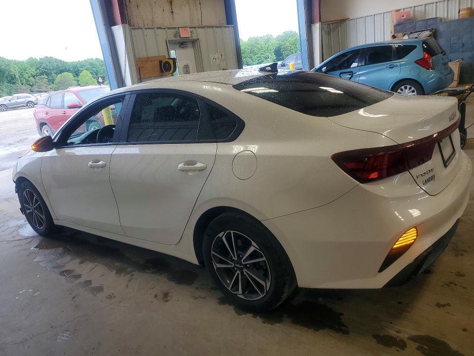 2023 KIA Forte lxs