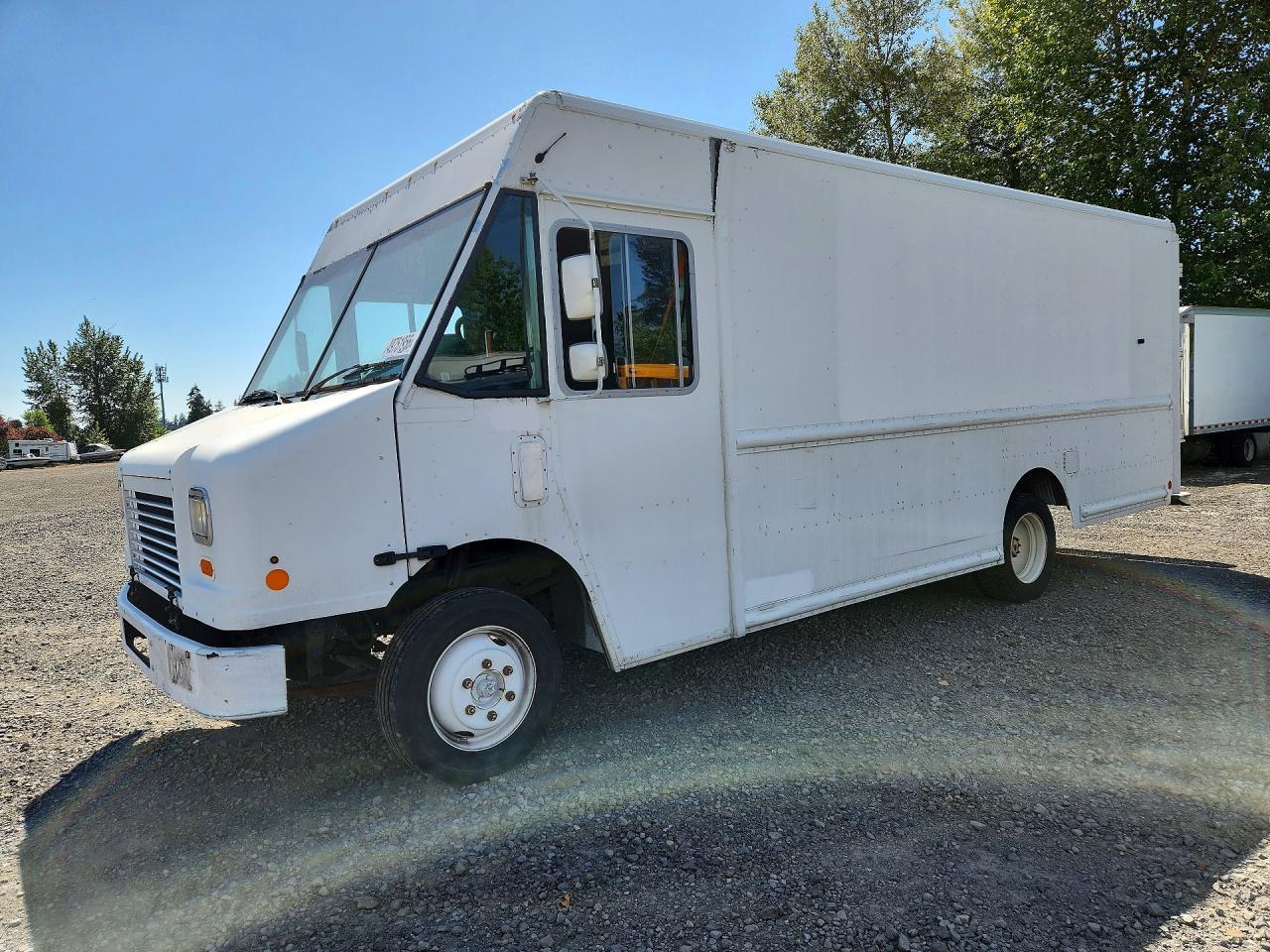 2016 Freightliner Chassis M Line WALK-IN Van