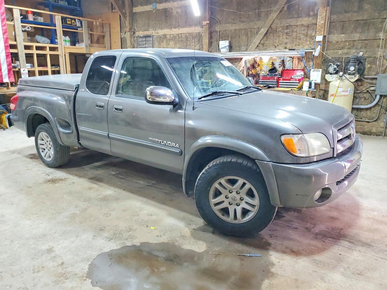 2004 Toyota Tundra SR5