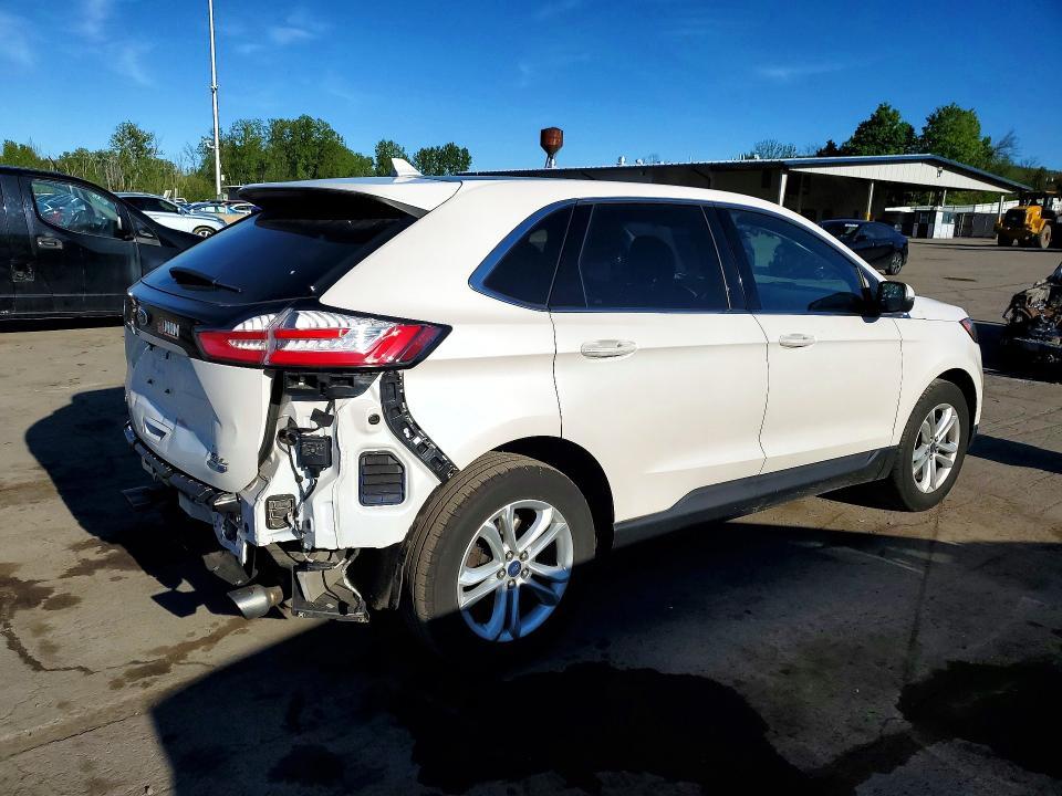 2019 Ford Edge sel