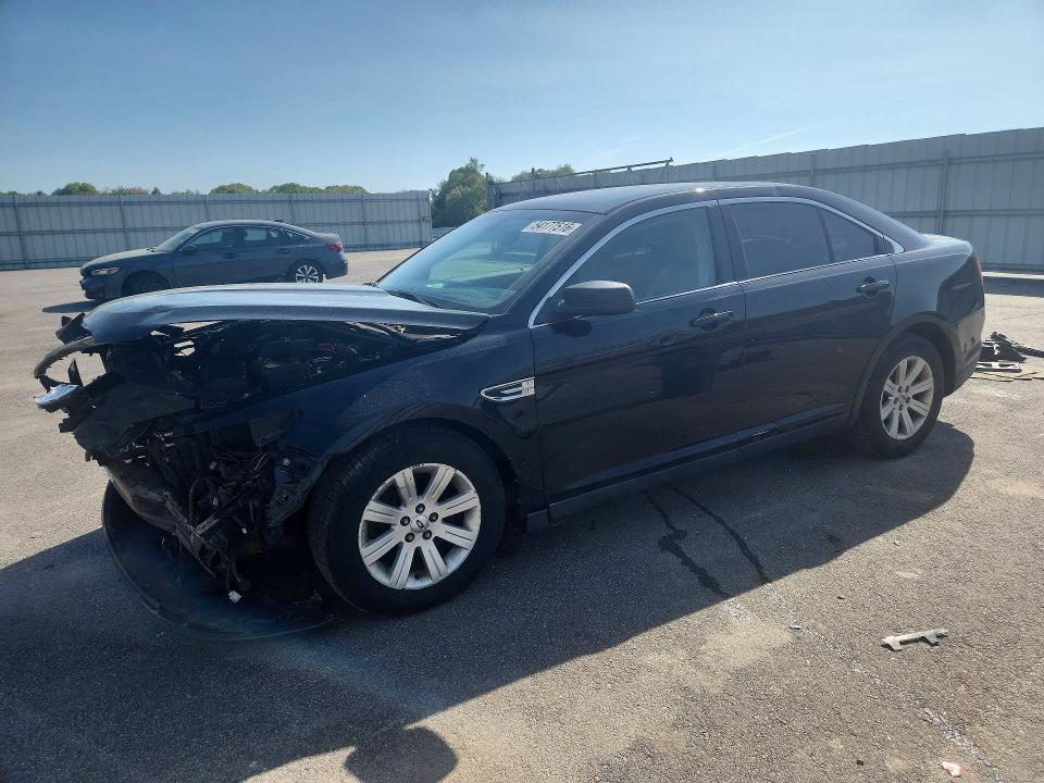 2010 Ford Taurus se