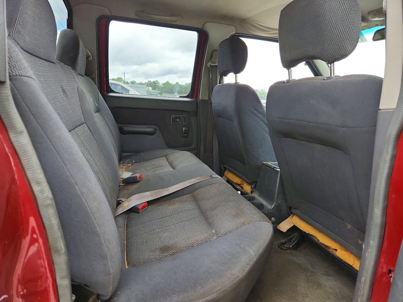2001 Nissan Frontier XE